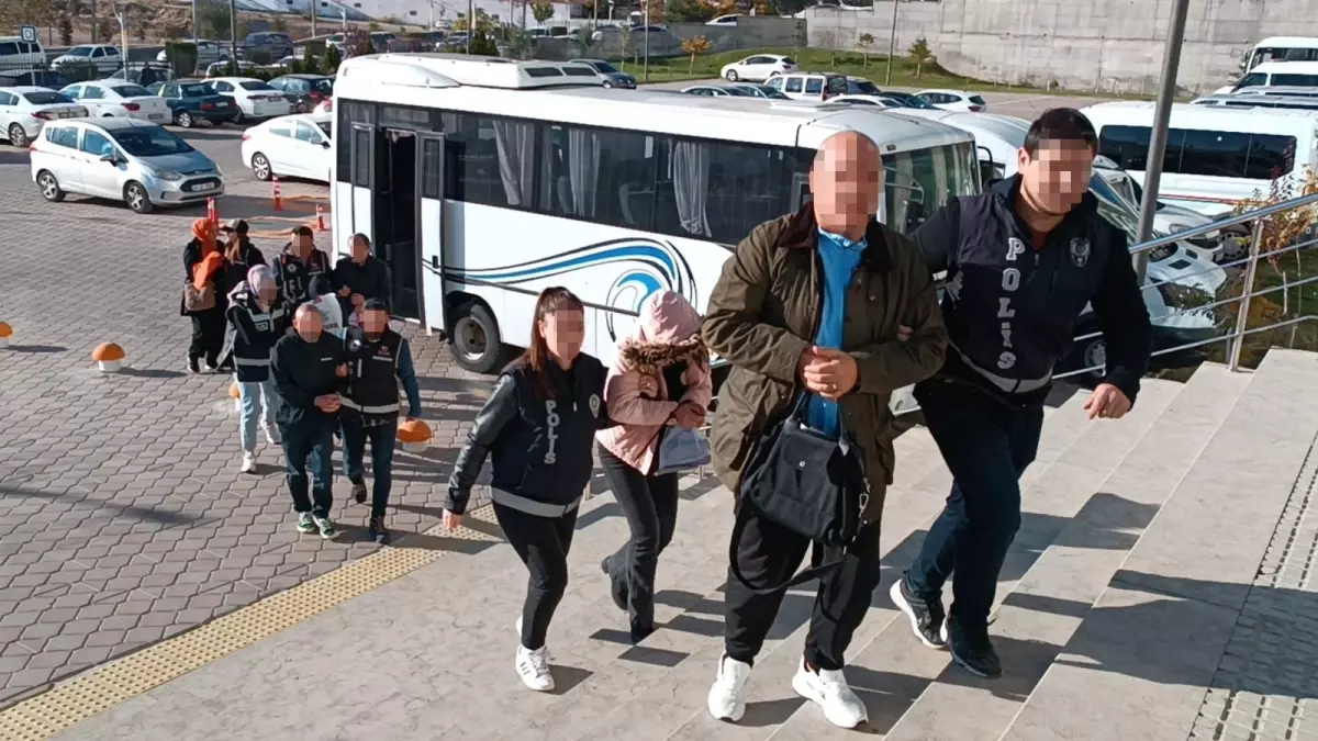 Kırıkkale'de Usulsüz Sağlık Raporu Operasyonu: 33 Kişi Memuriyetten Çıkarıldı