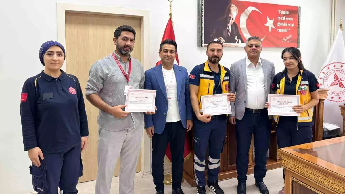 Mardin'de Sağlık Çalışanlarından Yangın Müdahalesi