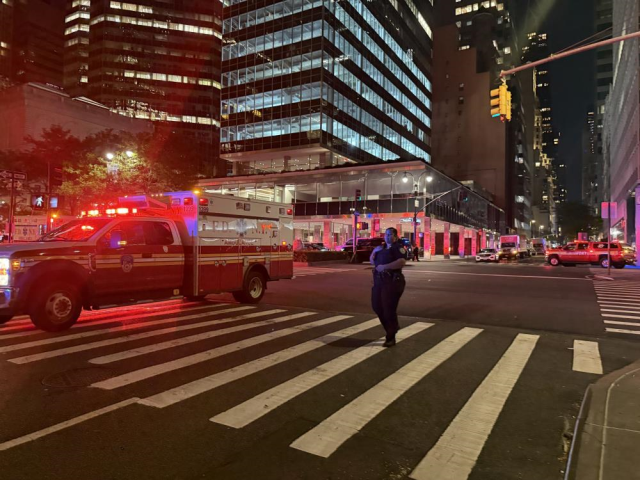 Armed assault on skyscraper in New York: 6 dead
