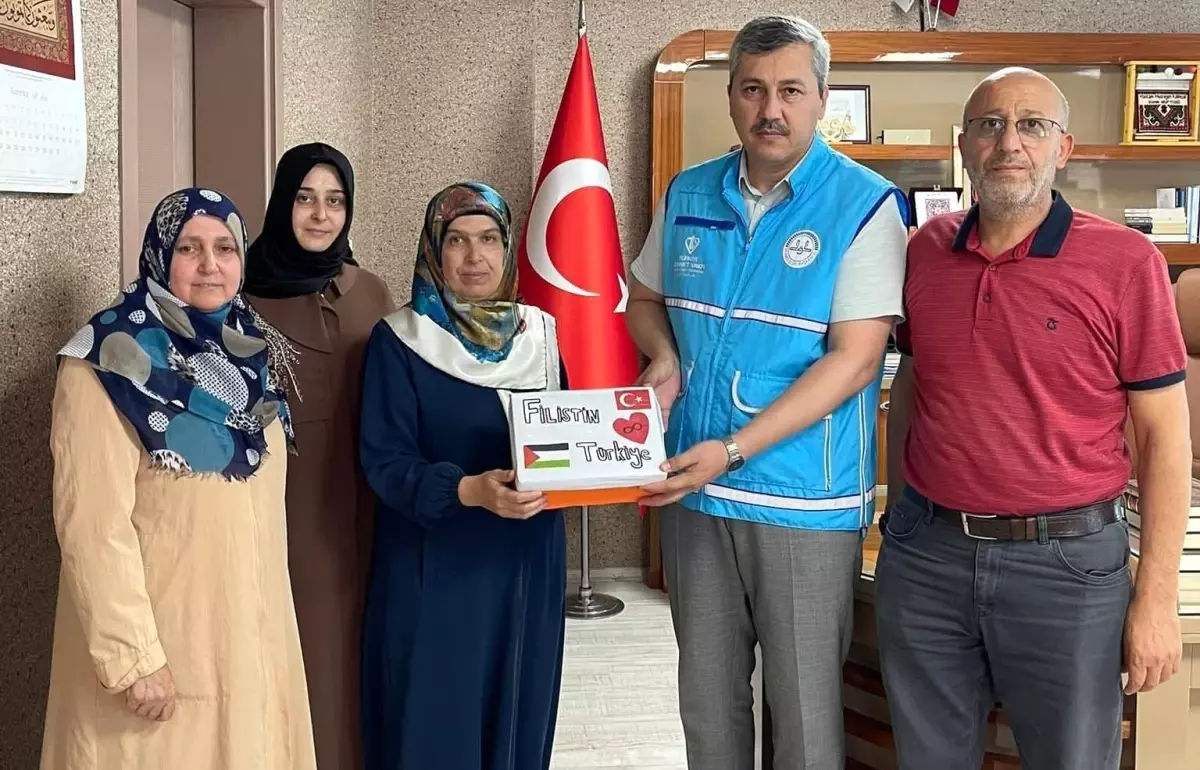 Soma'da Kur'an Kursu Öğrencilerinden Filistin'e 34 Bin TL'lik Yardım