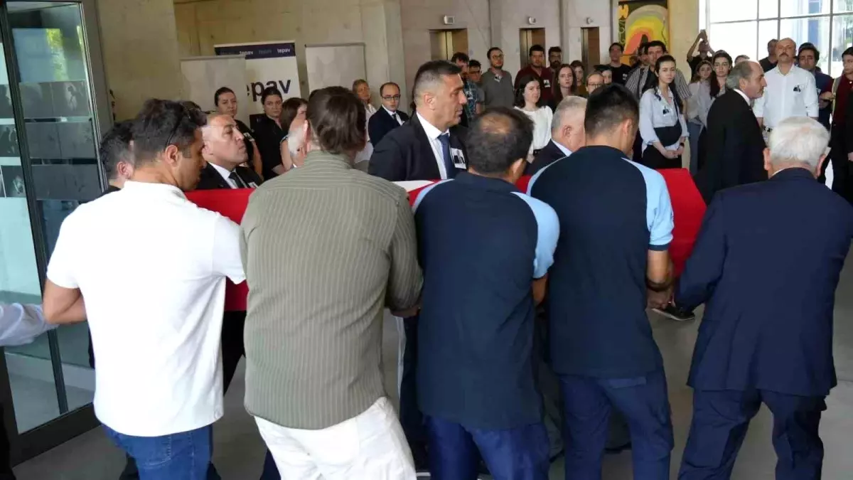 Merkez Bankası Eski Başkanı Süreyya Serdengeçti Son Yolculuğuna Uğurlandı