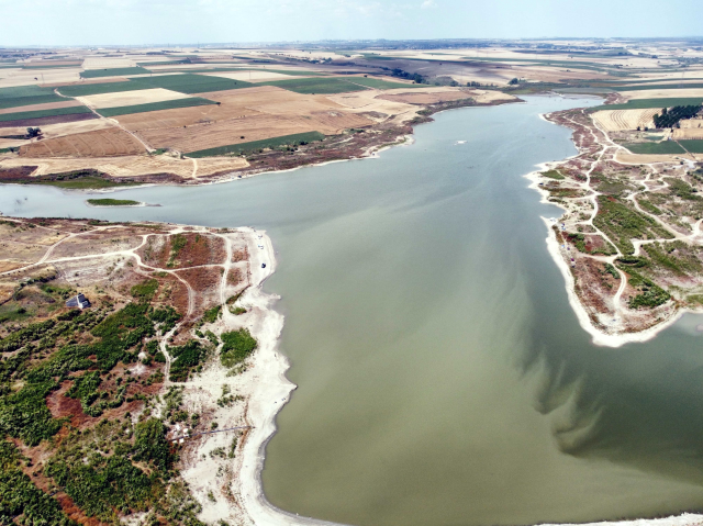 Tekirdağ'daki Türkmeneli Göleti'nde su seviyesi yüzde 5'in altına düştü