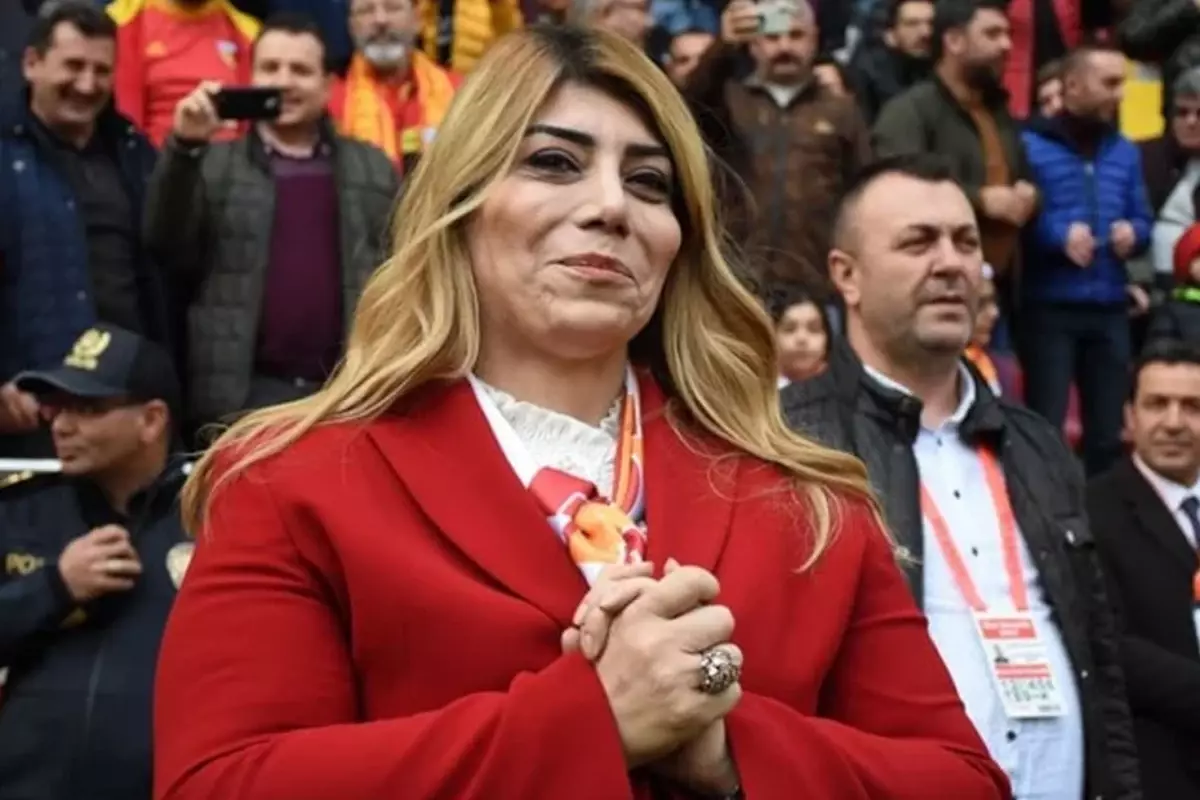 Türkiye'nin ilk kadın başkanı Berna Gözbaşı'na büyük şok