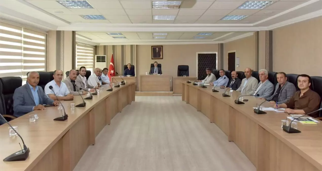 Hakkari'de Muhtarlarla Toplantı: Sorunlar Dinlendi