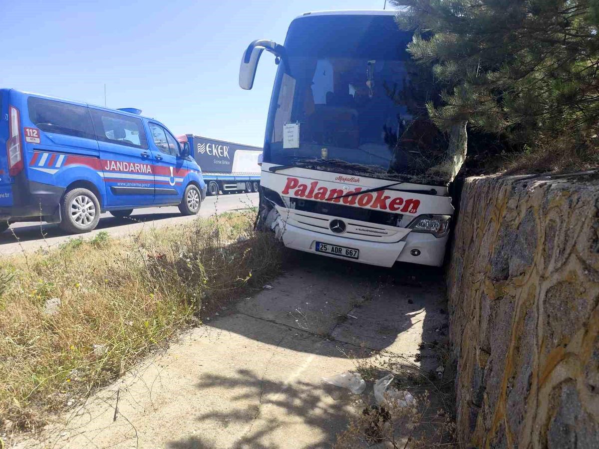 Afyonkarahisar'da Zincirleme Kaza: 7 Yaralı
