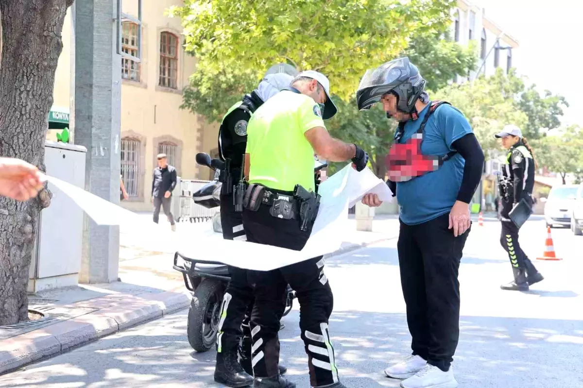 Konya'da Motosiklet Sürücüsünden Dekontlu Savunma
