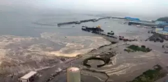 8.8'lik depremin ardından ilk tsunami dalgaları iki ülkeye ulaştı! İşte o anlar