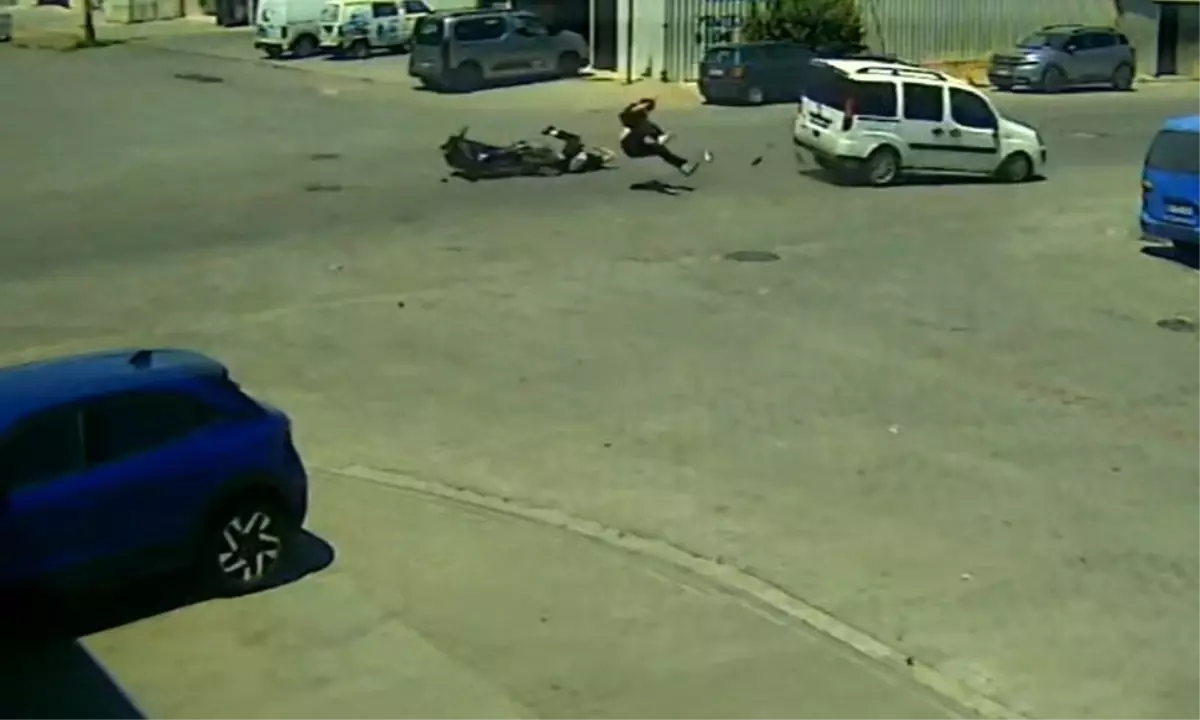 Aydın'da Motosiklet Kazasında 1 Genç Hayatını Kaybetti