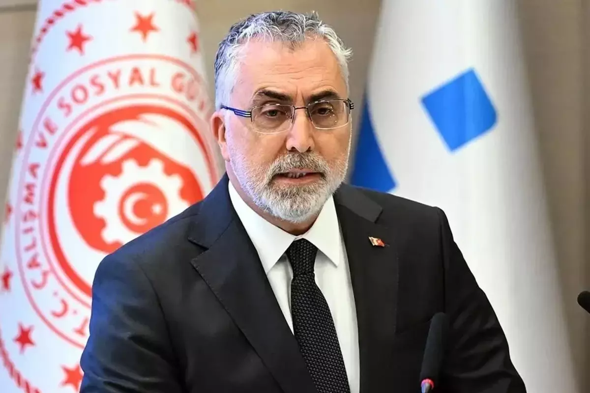 Bakan Işıkhan'dan 'kamu işçilerine zam' açıklaması: Maalesef teklif kamuoyuna farklı aksettirildi