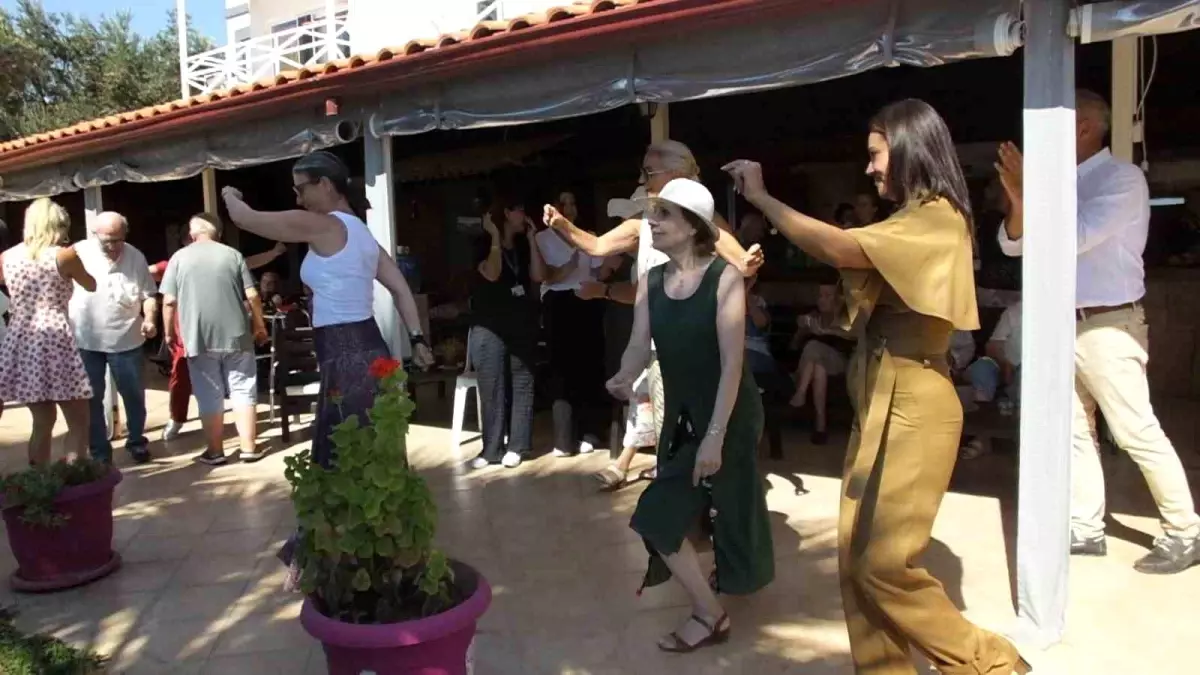 Burhaniye Huzurevi'nde Unutulmaz Yaşlılar Şenliği: Dans Pistası 65+! 🔥