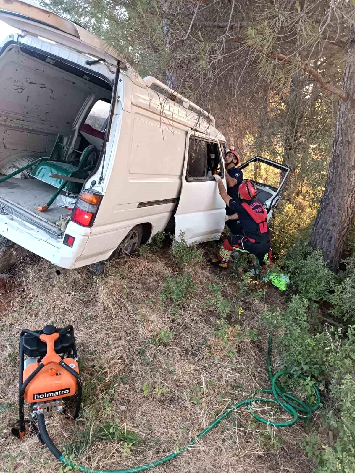 Balıkesir-Kütahya Karayolunda Tek Taraflı Trafik Kazası: 6 Yaralı