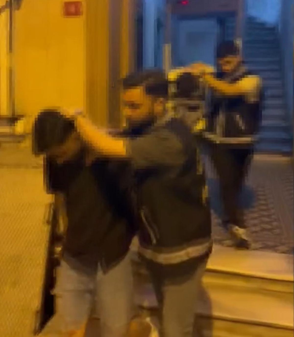 Beyoğlu'nda Mobilya Dükkanına Silahlı Saldırı