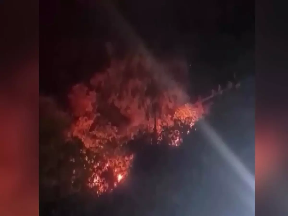 Bursa'da Havai Fişek Yangını: 5 Genç Gözaltına Alındı