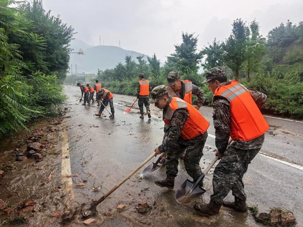 Çin'de Sel Felaketi: Askeri Güçler Afet Yardımına Sevk Edildi
