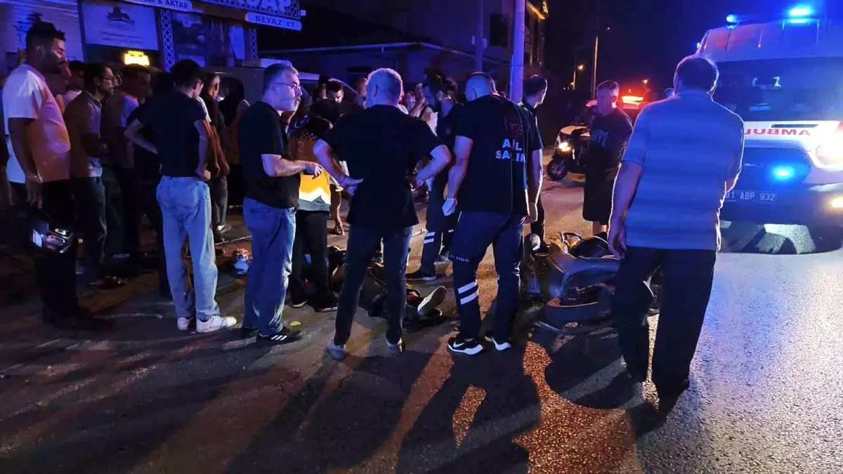 Düzce'de Motosiklet Elektrikli Bisiklete Çarptı: Sürücü Ağır Yaralandı