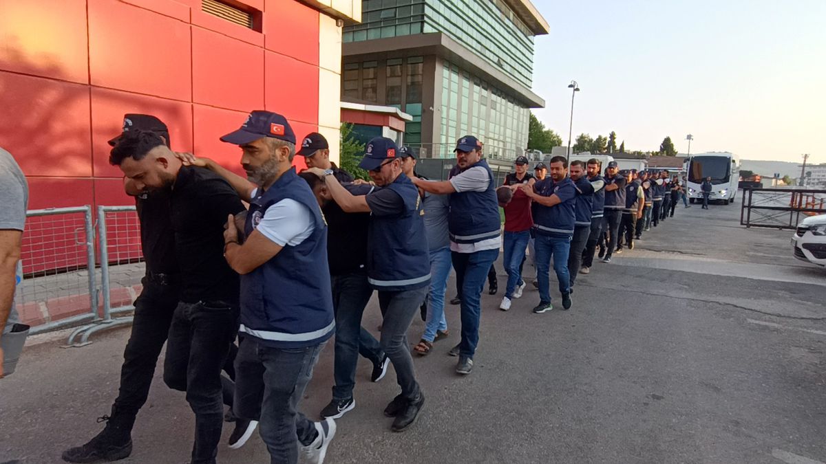 Gaziantep'te Kurşunlama Olaylarıyla İlgili 15 Şüpheli Adliyeye Sevk Edildi