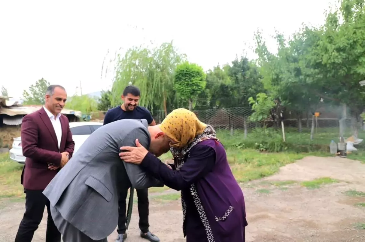 Kaymakam Ekinci'den şehit ailesine ziyaret