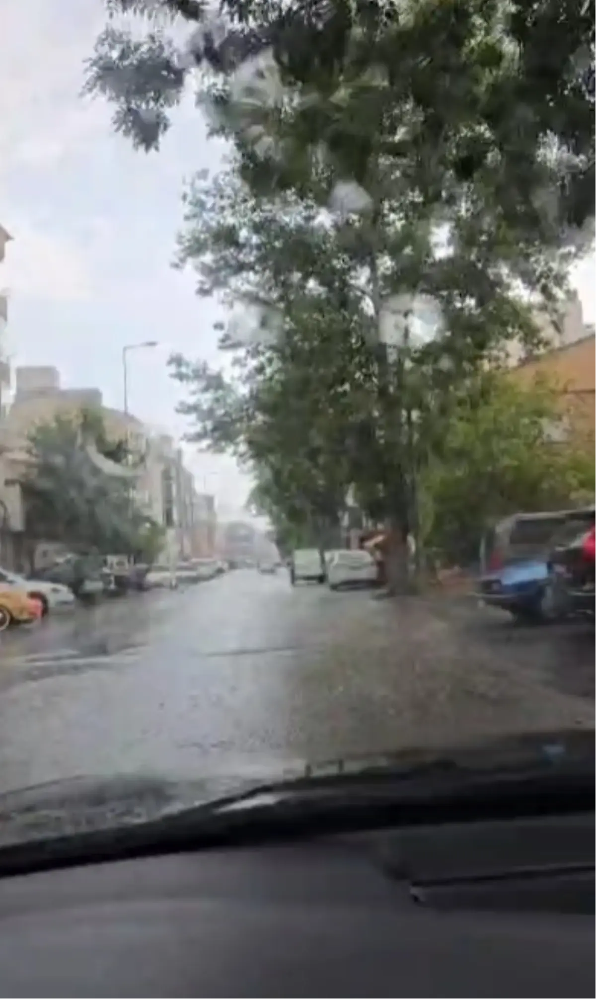 Kayseri Develi'de Sağanak Yağış Etkili Oldu