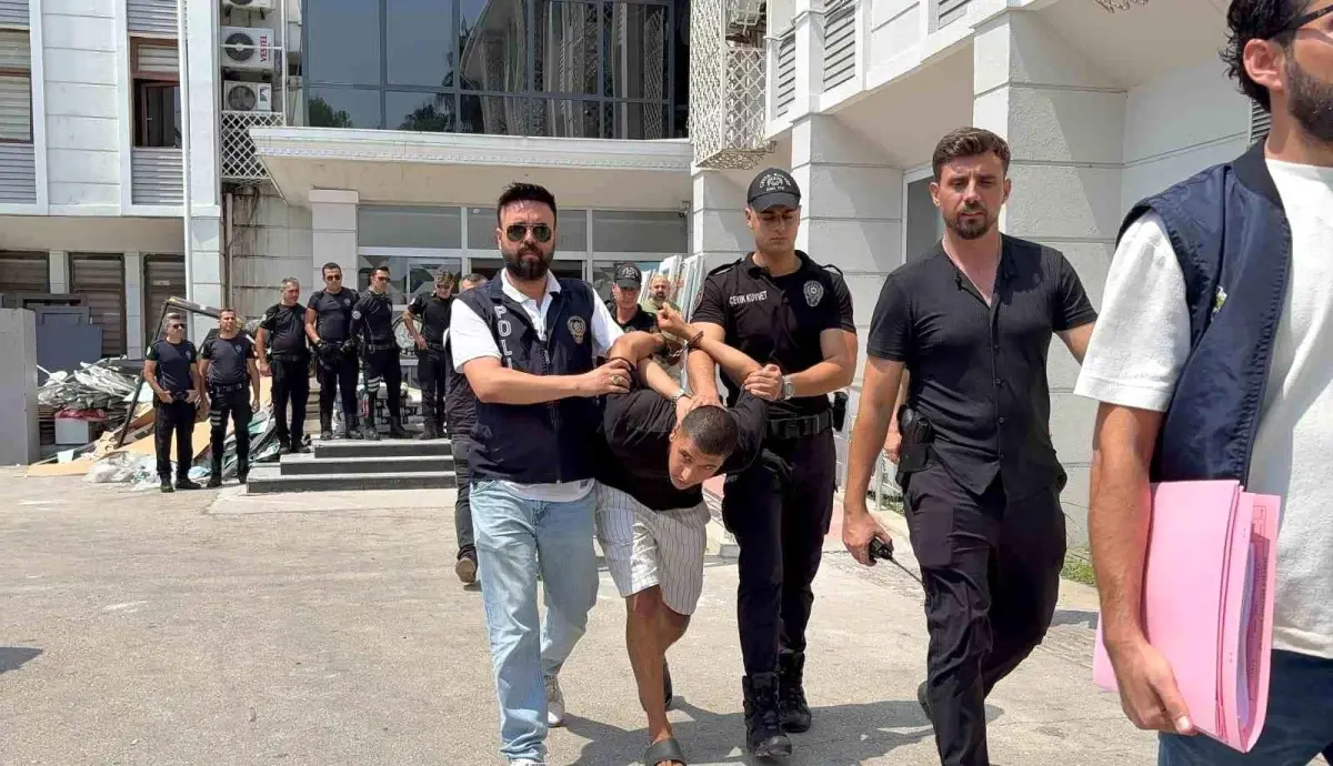 Mersin'de Anne ve Kızını Öldüren Zanlı Yurt Dışına Kaçarken Yakalandı