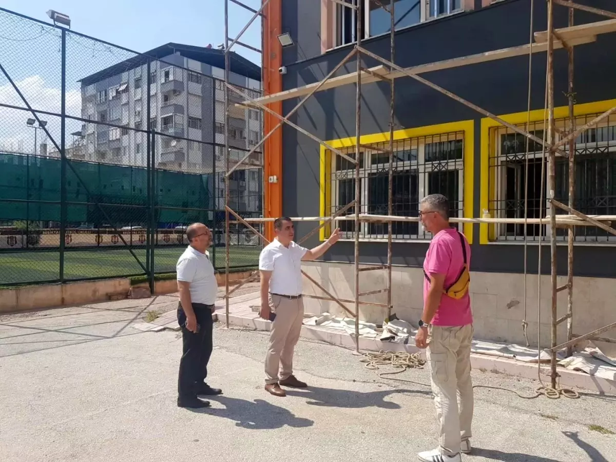 Nazilli'de Okul Binalarında Bakım ve Onarım Çalışmaları Sürüyor