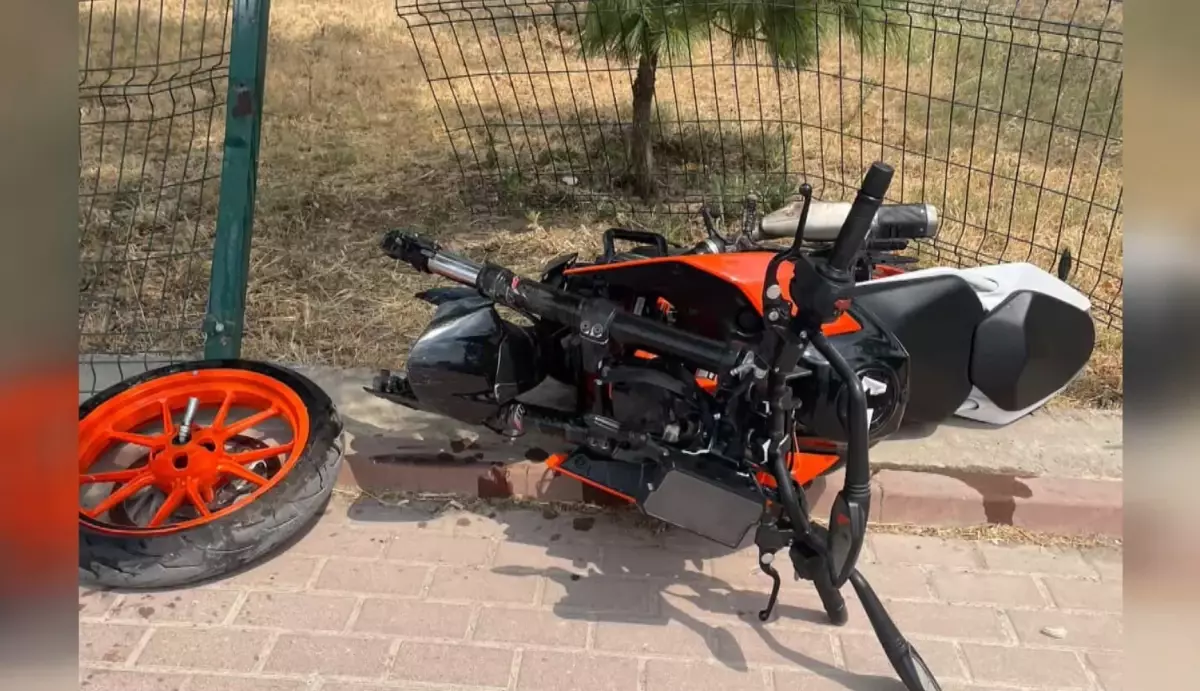 Bursa'da Motosiklet Kazası: Sürücü Ağır Yaralandı