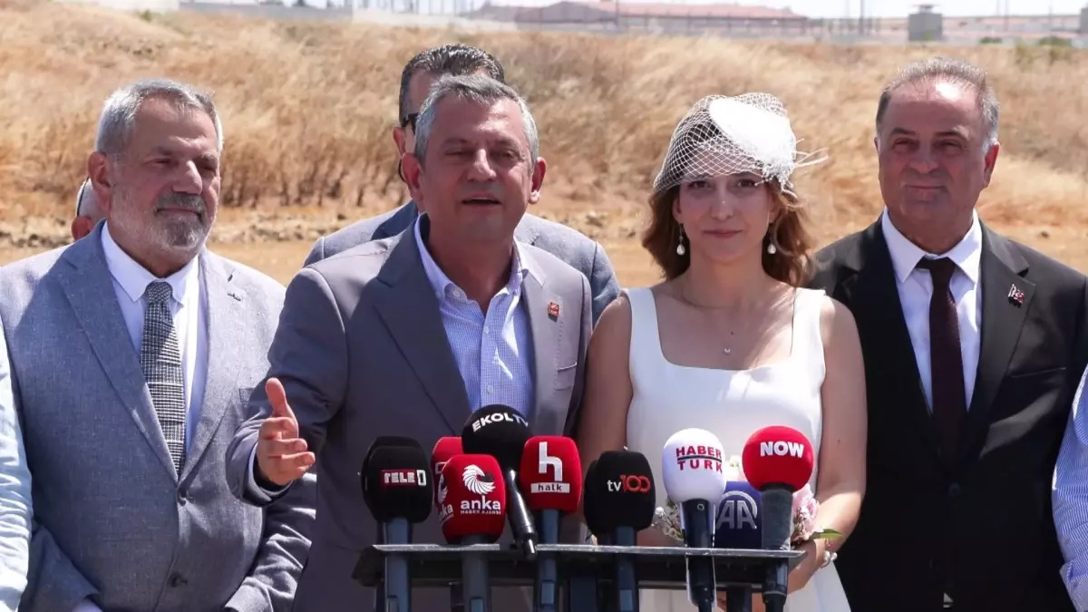Özgür Özel'den Ekrem İmamoğlu'na Ziyaret: Terörsüz Türkiye Komisyonu'na Katılacaklar