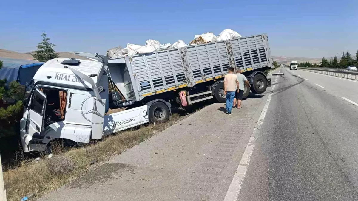 Eskişehir'de Tırın Kamyonete Çarpması Sonucu Trafik Kazası: 1 Yaralı