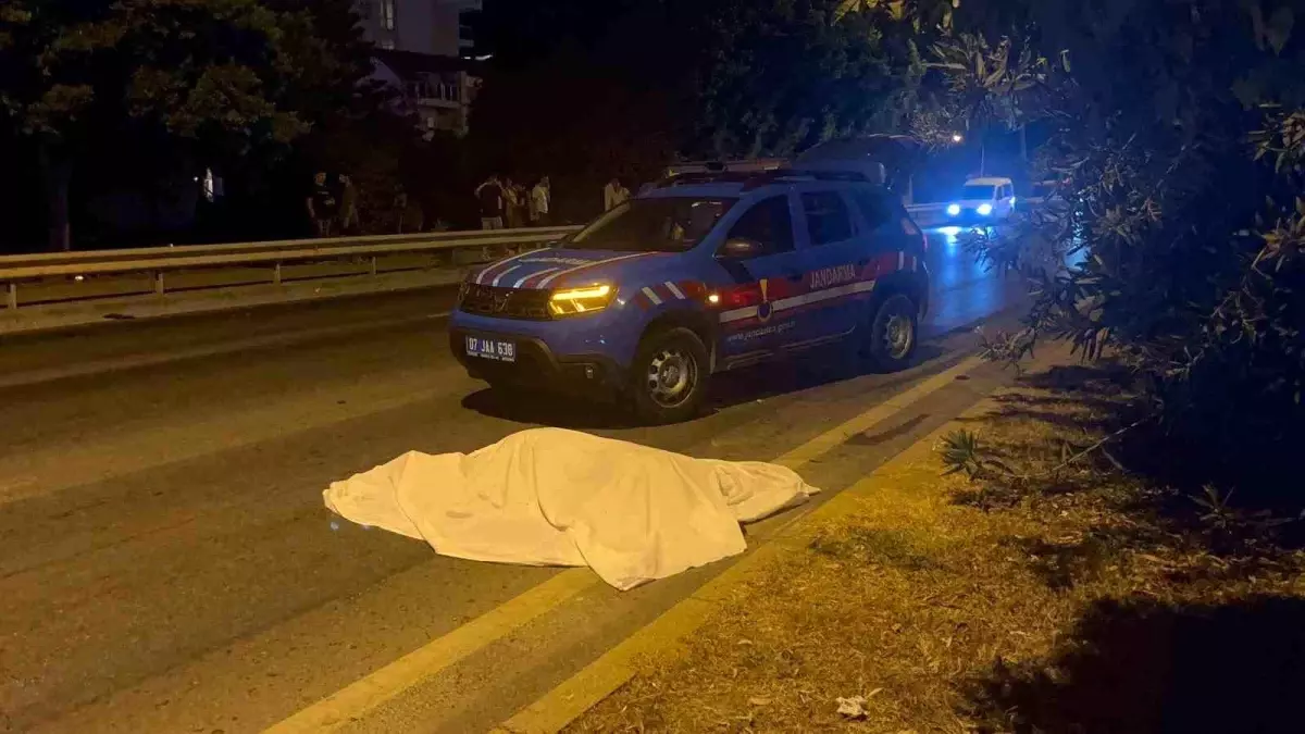 Alanya'da Yaya Geçidinde Trafik Kazası: Litvanyalı Kadın Hayatını Kaybetti