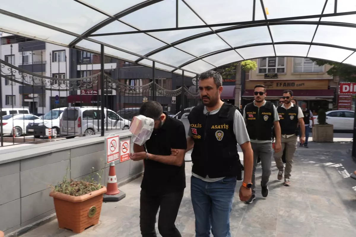 Eskişehir'de Sahte Kimlikle Arsa Dolandırıcılığı: 7 Gözaltı