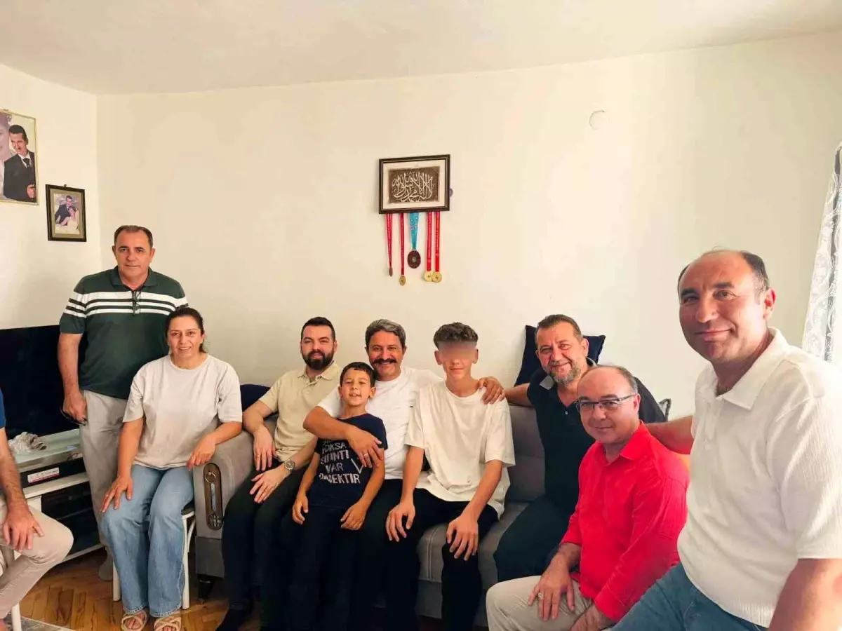Eskişehir İl Müdürü, Darp Edilen Sporcuya Destekte Bulundu