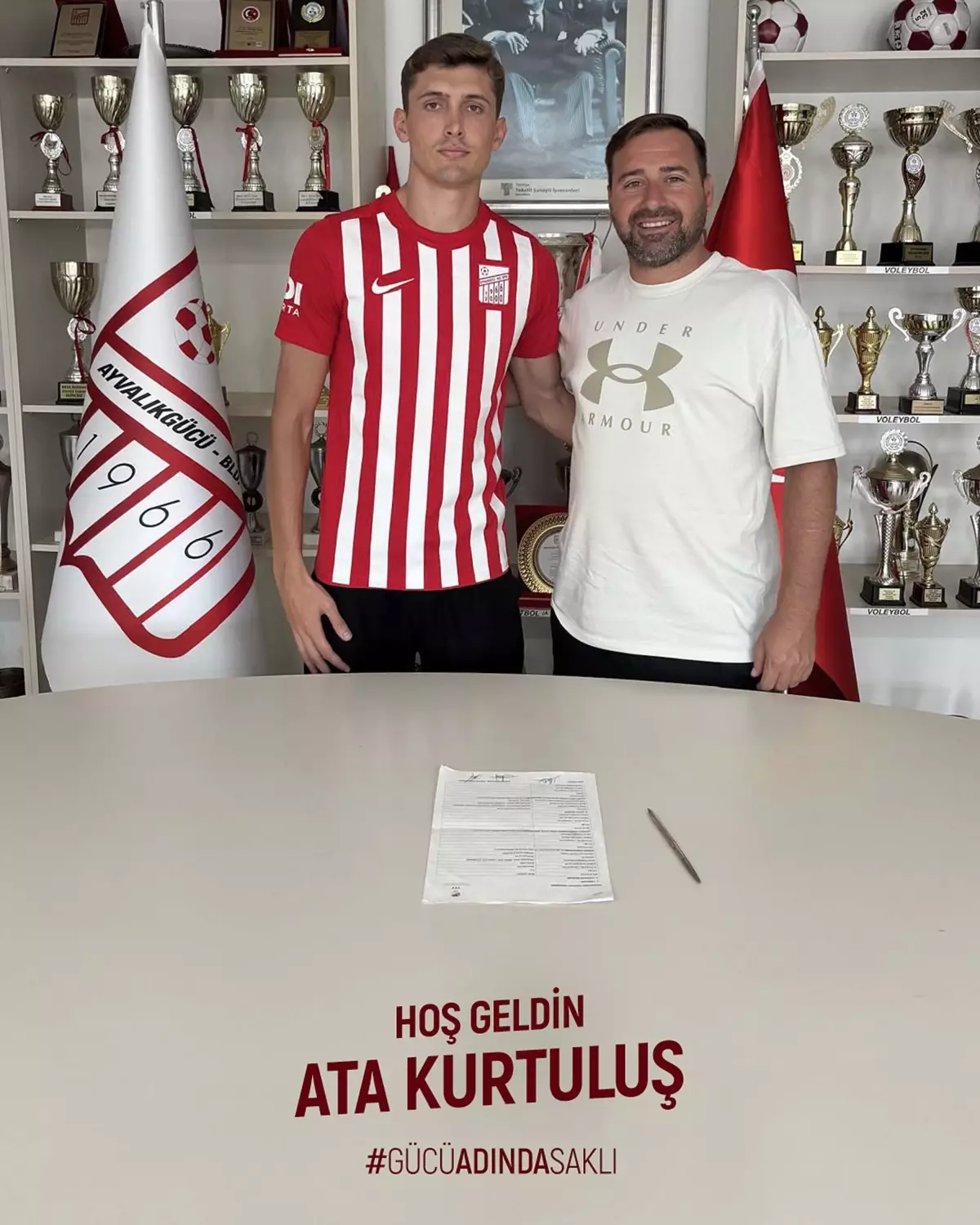 Ayvalıkgücü Belediyespor İki Yeni Oyuncuyla Anlaştı