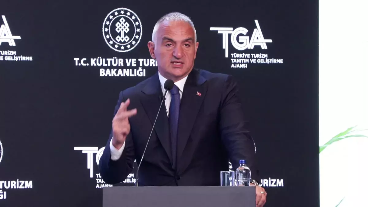 Bakan Ersoy: 64 milyar dolar yıl sonu turizm geliri hedefimize adım adım ilerliyoruz