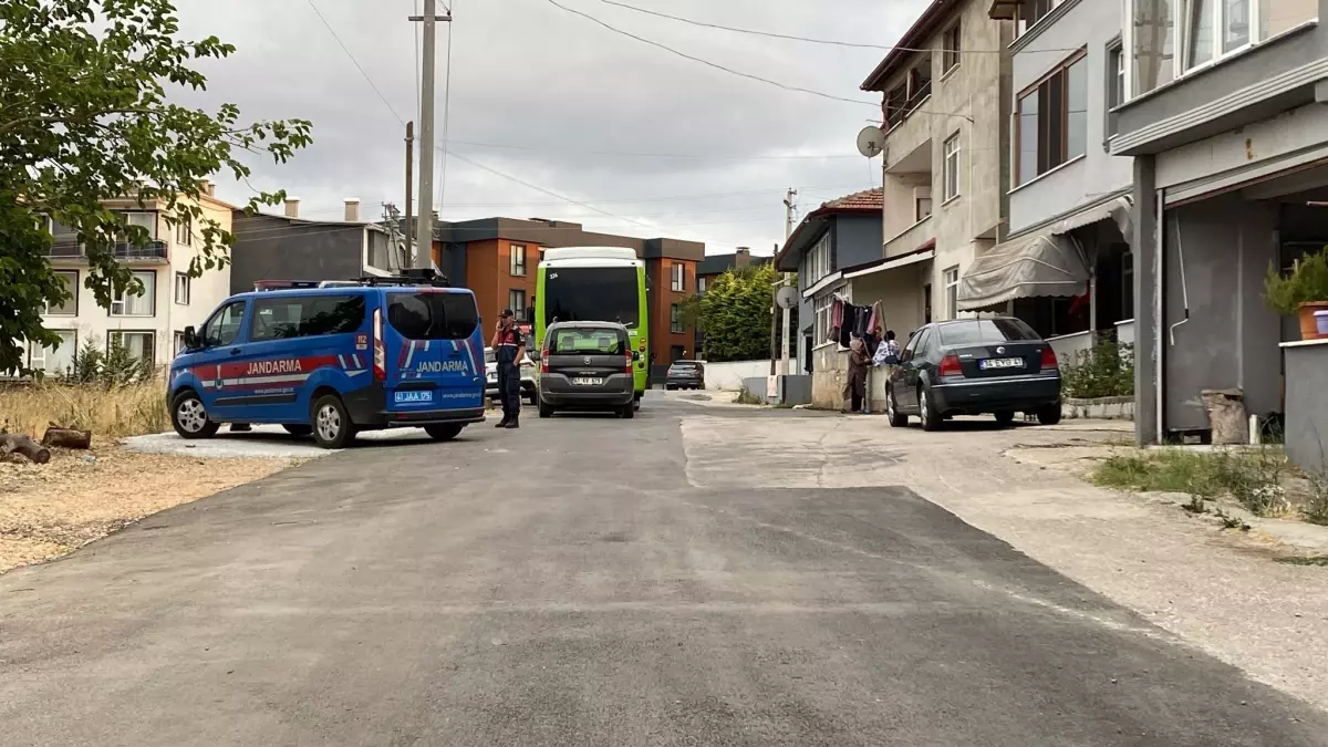 Akaryakıt İstasyonunda Silahlı Kavga: 5 Yaralı