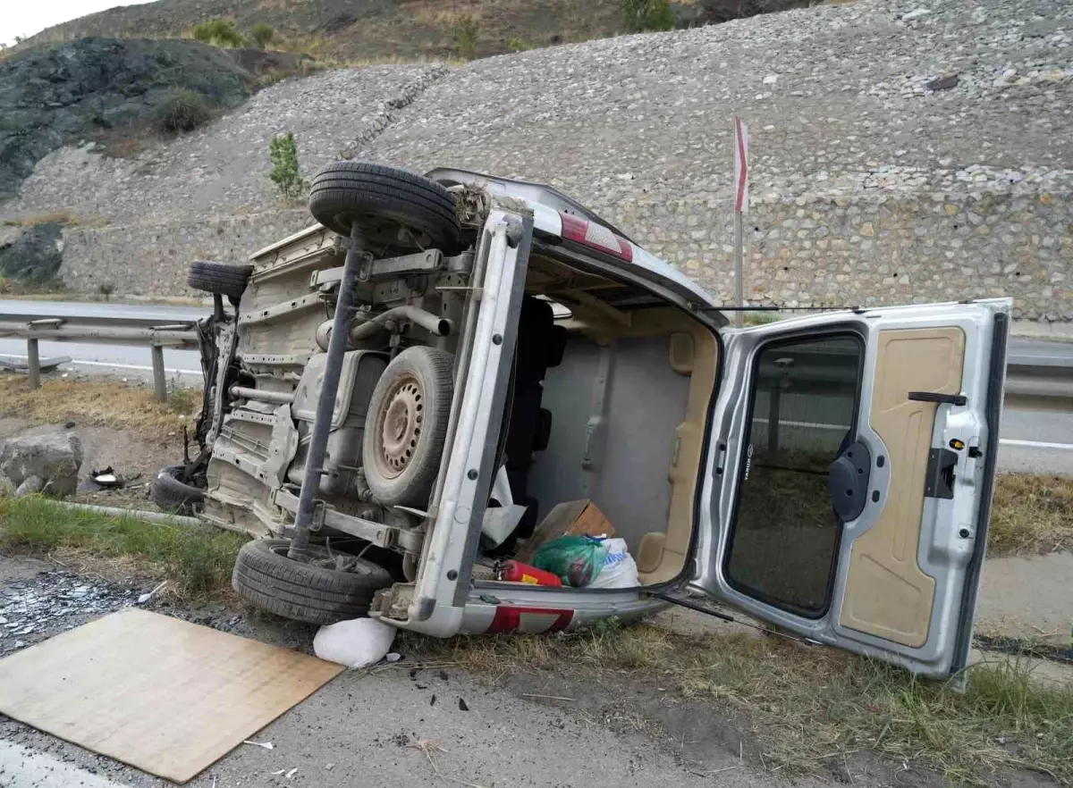 Kırıkkale'de Cenaze Yolunda Kaza: 1 Ölü, 1 Yaralı