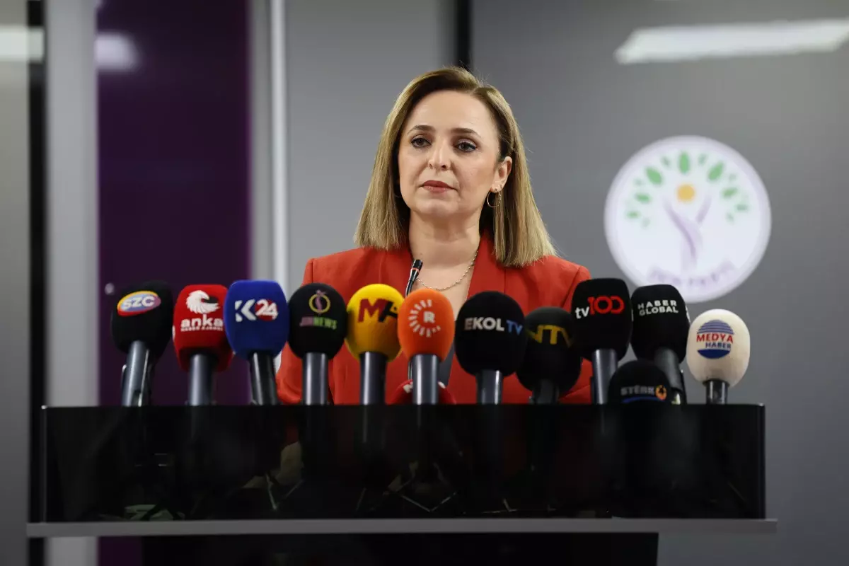 DEM Parti Sözcüsü Ayşegül Doğan, Meclis Komisyonu Hakkında Açıklamalarda Bulundu