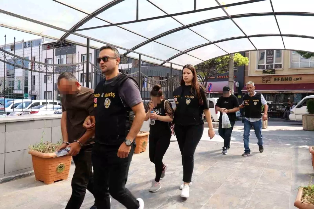 Eskişehir'de Sahte Kimlik ile Arsa Satan 9 Şüpheli Yakalandı