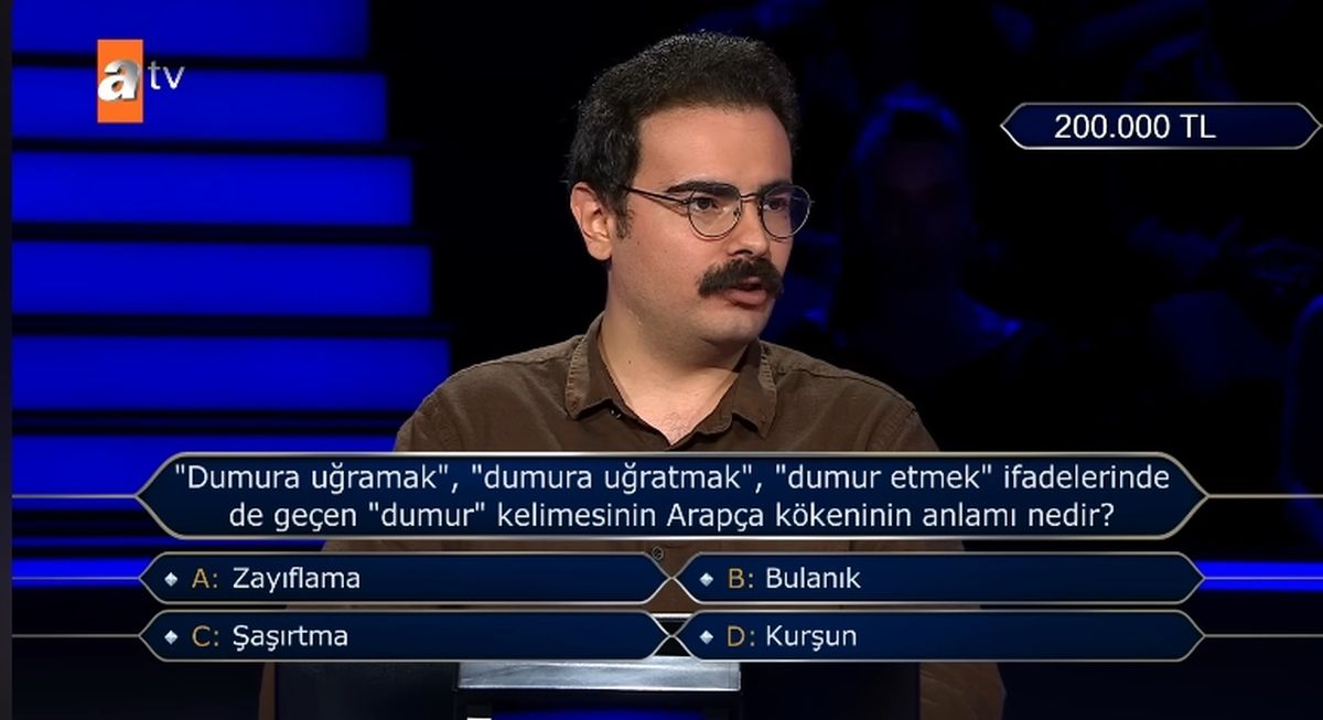 'Dumura uğramak', 'dumura uğratmak', 'dumur etmek' ifadelerinde de geçen 'dumur' kelimesinin Arapça kökeninin anlamı nedir?