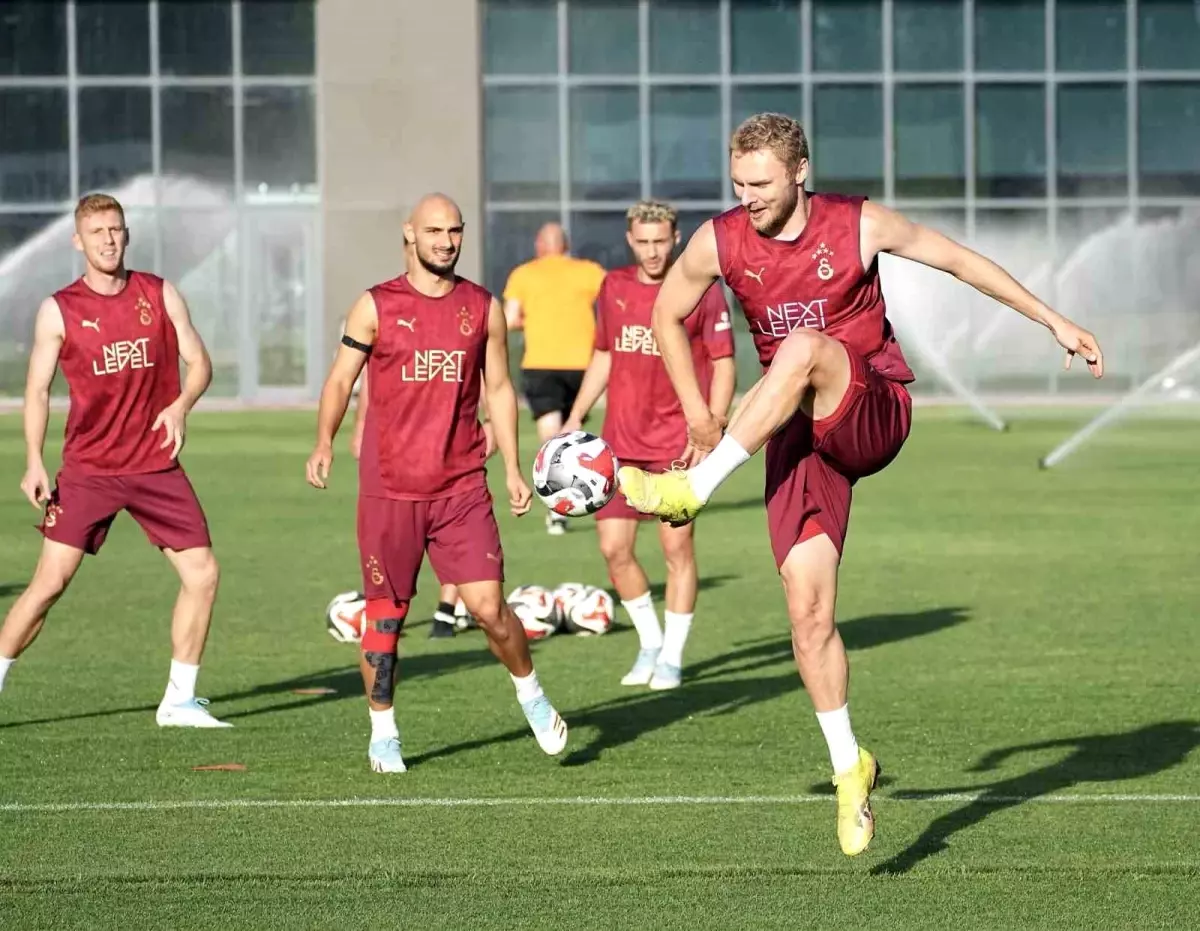Galatasaray, Yeni Sezon Hazırlıklarına Devam Ediyor