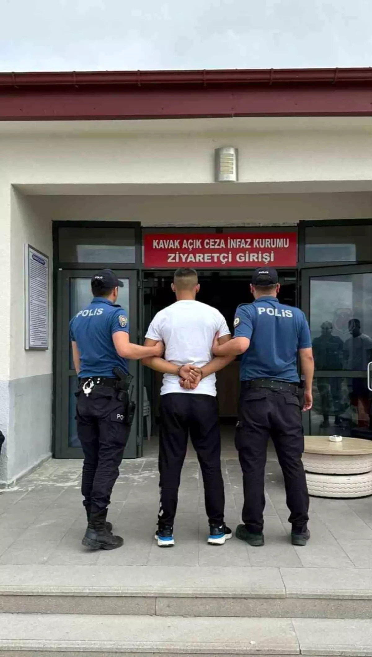 Hırsızlık Suçundan Aranan Hükümlü Samsun'da Yakalandı