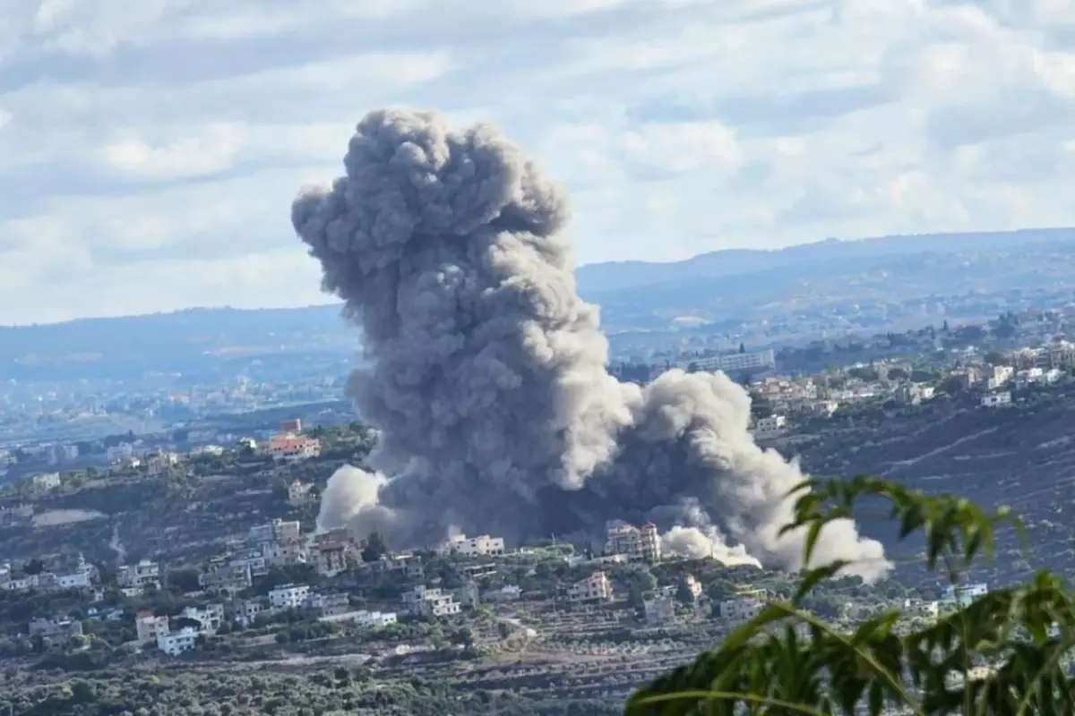 İsrail savaş uçakları Lübnan'ı bombaladı