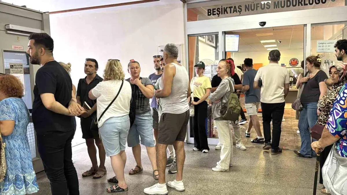 Eski Ehliyetleri Yenileme Sürecinde Beşiktaş'ta Yoğunluk