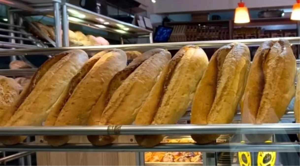 İzmir'de Ekmek Fiyatları 15 TL'ye Yükseldi