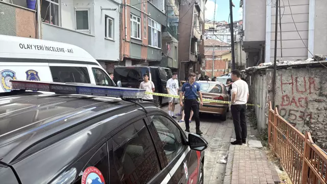 He killed his roommate by cutting his throat in Kağıthane