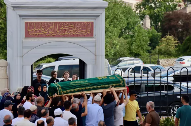 He performed his son's funeral prayer