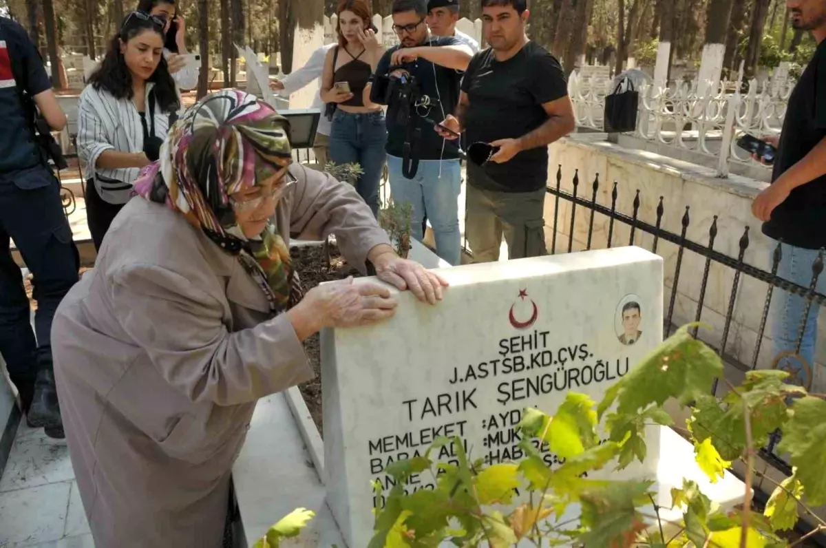 Vali Canbolat, Şehit Annelerinin Yanında