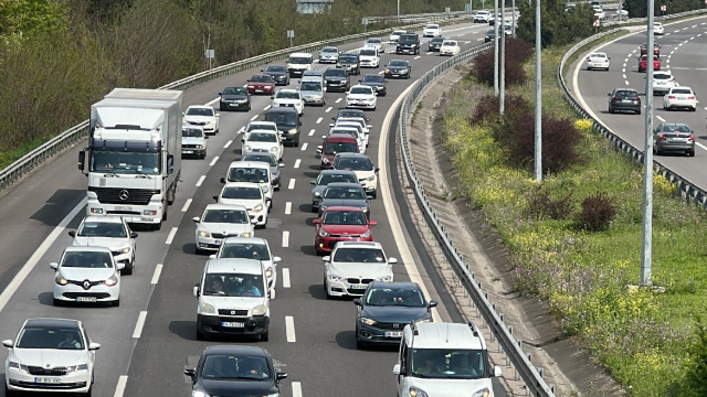 Attention drivers! Today is the last day for renewing old licenses and paying MTV