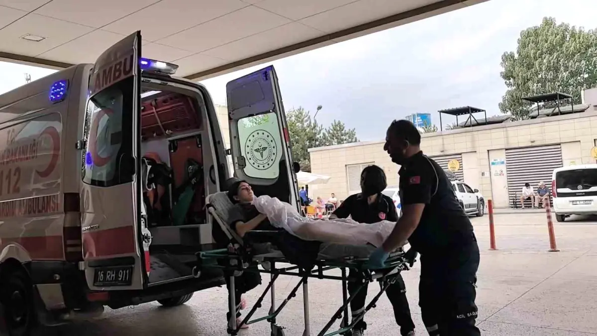 Bursa'da Market Çalışanına Sıcak Su Döküldü