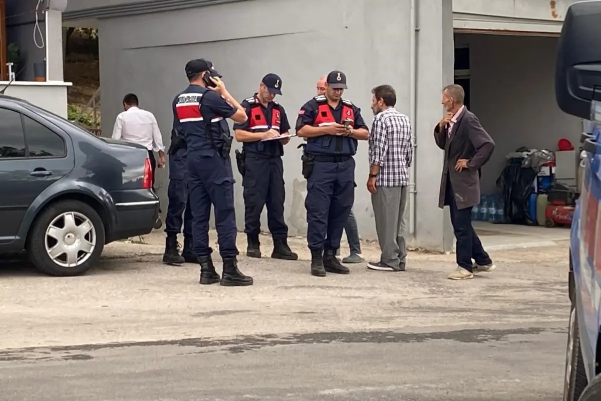 Yaralı halde ev baskınına gitti, 4 kişiyi yaraladı