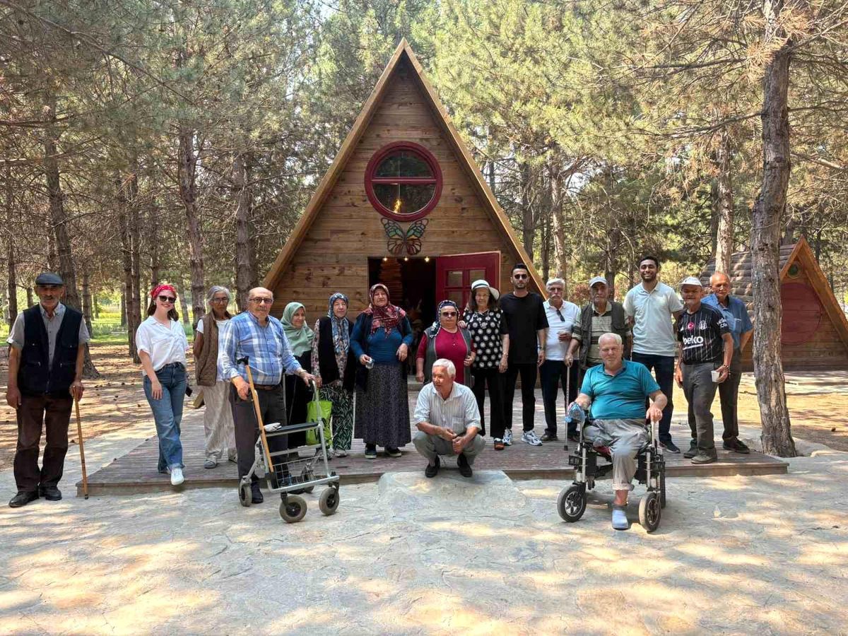 Eskişehir'de Yaşlılar için Sabah Sporu ve Doğa Yürüyüşü Etkinliği