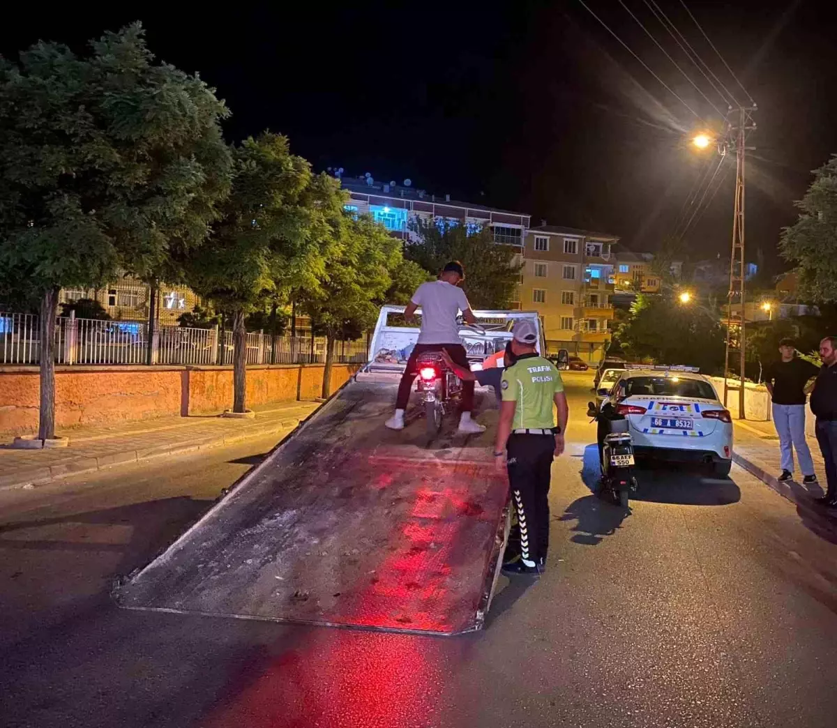 Yerköy'de Gece Trafik Denetimi: 396 Bin Lira Ceza Kesildi